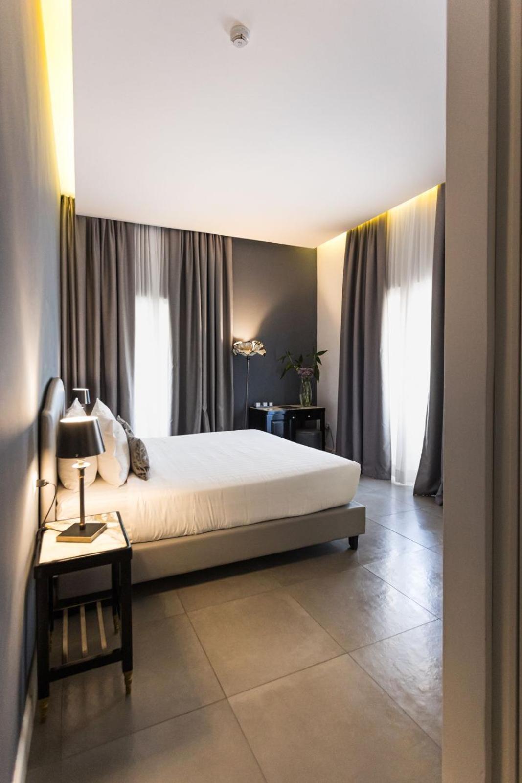Boutique Hotel Metro 900 Napoli Eksteriør billede